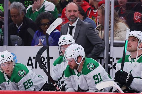 Old Time Hockey Returns With Coaches Sniping In Nhl Playoffs Trendradars