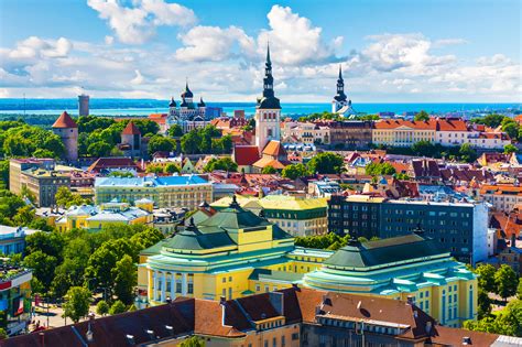 Eesti vabariik), is a country in northern europe. Old Town in Tallinn, Estonia | Ih Travel & Learn - Cursos ...