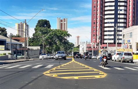 Rua Xv De Novembro Ganha Sinalização Com Tachões Prefeitura De Guarapuava