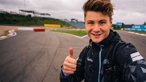 Felix von der laden (auch dner; Firma schuldet YouTuber Felix von der Laden 100.000 Euro ...