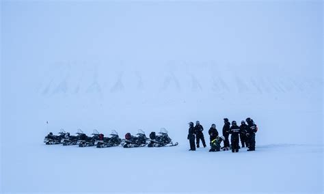 Adventdalen By Snowmobile › Way Up North