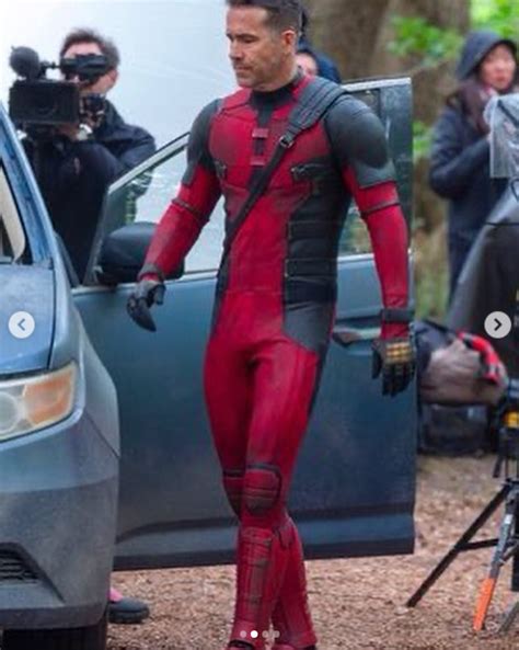 deadpool 3 first look at ryan reynolds new suit leaked