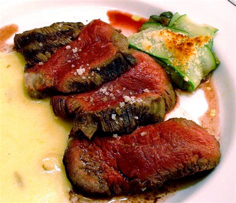 There's nothing like a good steak. Chateaubriand (dish) - Wikipedia