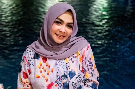 Alasan Rieta Amilia Ceraikan Suami Kedua Okezone Celebrity