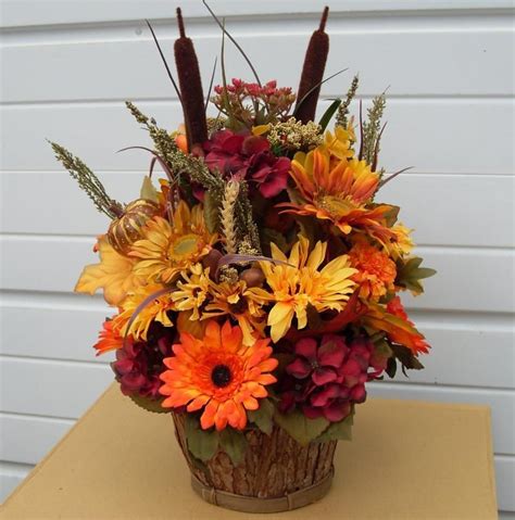 Bring Out These Fall Flower Arrangements And Centerpieces To Celebrate