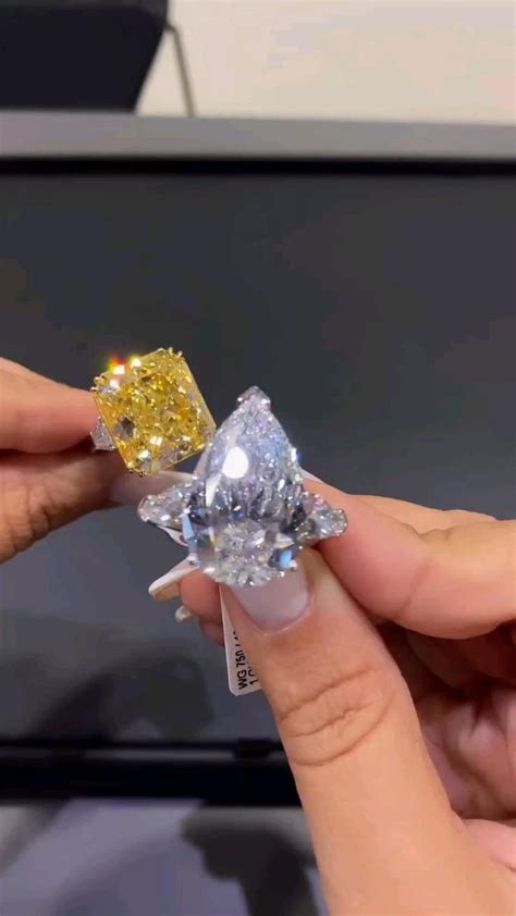 Time To Choose Yellow Diamond Vs White Diamond 💛🤍 Credit Champagnegem