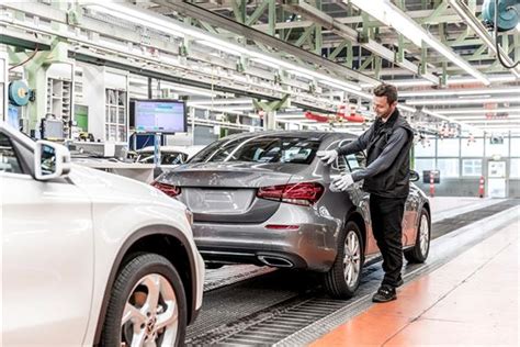 Teile Fehlen Daimler Schickt Mitarbeiter In Kurzarbeit