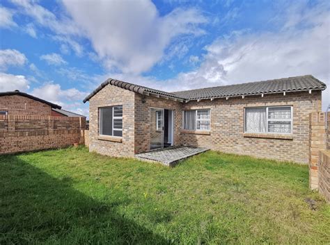 3 Bedroom Townhouse For Sale In Parsons Ridge Remax Of Southern Africa