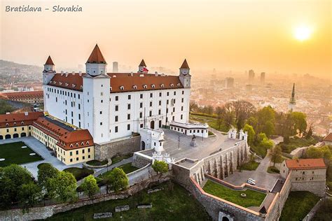 Building Slovakia Bratislava City Castle Flag And Mobile