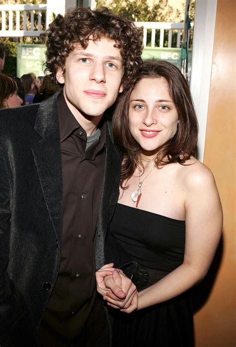 Jesse Eisenberg And Girlfriend Anna Strout Welcome A Son