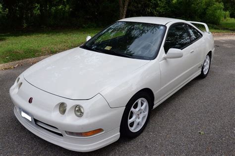 Just Listed 41000 Mile 1997 Acura Integra Type R Automobile Magazine