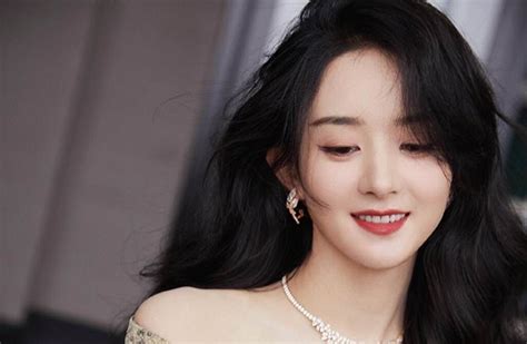 Top 15 diễn viên nữ Trung Quốc xinh đẹp nổi tiếng nhất năm 2021