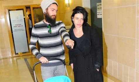 כנסו וקראו על כל הנושאים שהכי מעניינים אתכם. בעצת רבנים: אז איך קוראים לבת של נינט טייב ויוסי מזרחי ...