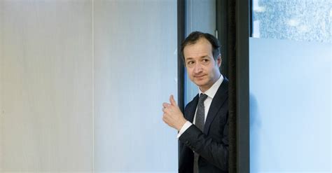 Wil jij dit nieuwsverhaal volgen? Regering houdt belastingdeals geheim - NRC