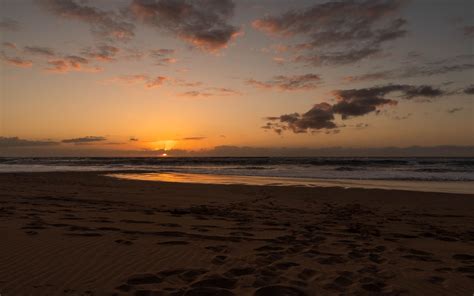 Download Wallpaper 3840x2400 Coast Sand Sea Sunset Nature 4k Ultra