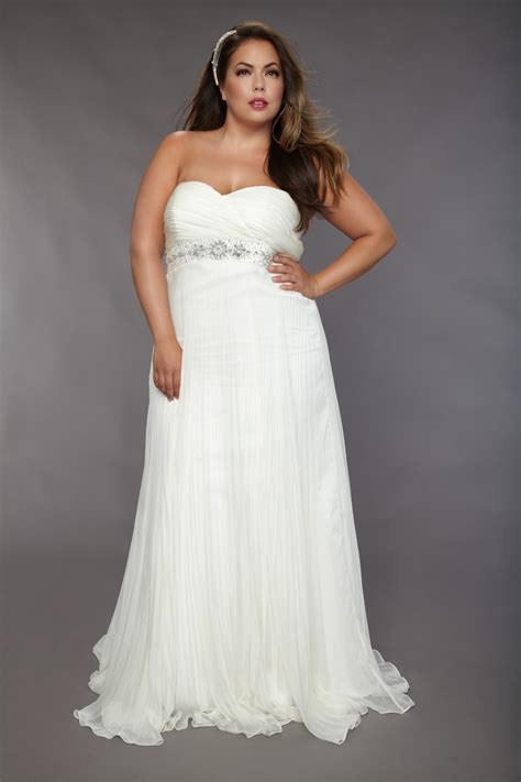 The cut of a plus size wedding gown can not only help create a beautiful figure, but may also be used to show personal style. Summer Beach Wedding Dresses 2012 Plus Size Beach Wedding ...