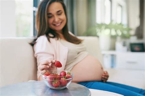 7 Pola Makan Sehat Yang Sebaiknya Dijalani Ibu Hamil Halaman 2