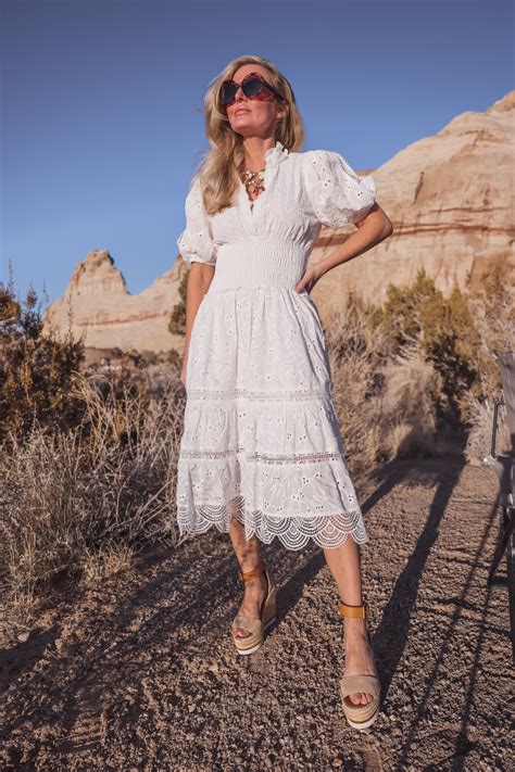 The MOST Wearable Spring Fashion Trends in 2023 for Women Over 40