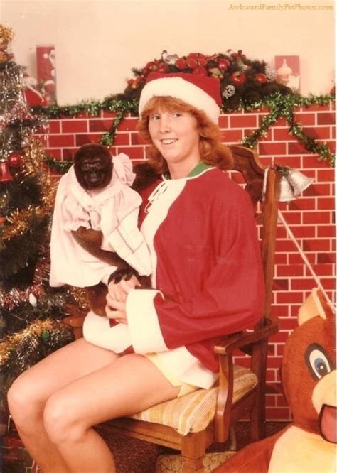 57 Hilariously Awkward Christmas Photos That Wont Be Going On The Mantle