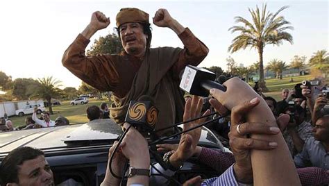 Gadafi Pasó Sus últimos Días Como Sadam Solo Hambriento Y Sin