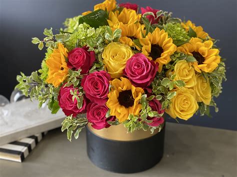 Bright Design In A Box With Sunflowers In Miami Fl Luxury Flowers Miami