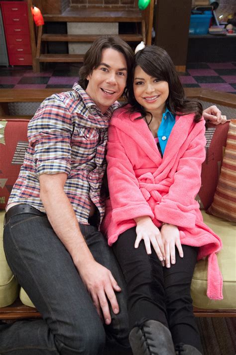 Rcn America Nhvt Icarly Finale Draws Million Total 26500 Hot Sex Picture