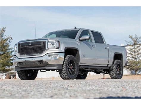 Sure, a lifted truck looks so much cooler, but are there more reasons to lift your truck other than for the aesthetics? 12430 | Rough Country 3.5 inch Lift Kit | GM