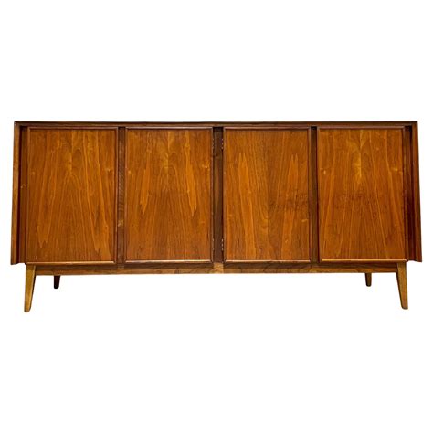 Mid Century Modern Credenza by American of Martinsville For Sale at 1stDibs