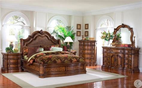 Maybe you would like to learn more about one of these? San Mateo Sleigh Bedroom Set from Pulaski (662170-662171 ...