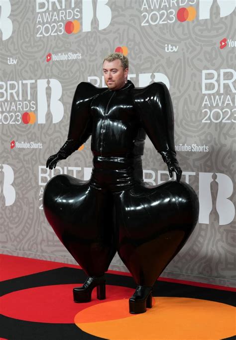 Harry Styles And Sam Smith Got Weird At The Brit Awards