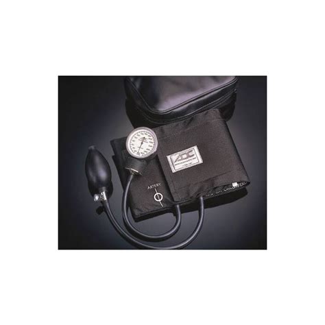 Diagnostix 760 Series Aneroid Sphygmomanometer Adult 760 11abk