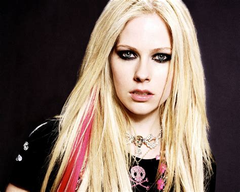 Avril Lavigne Wallpapers Avril Lavigne Wallpaper 13426996 Fanpop
