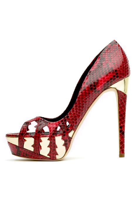 pretty shoes beautiful shoes cute shoes me too shoes red sandals outfit christian louboutin
