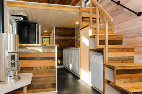 It was designed and built by damon wake and hunter floyd, an the nest house by tiny house scotland is an incredibly cozy home with winning small space solutions. Craftsman Style Tiny Home Featuring Cedar Siding And ...