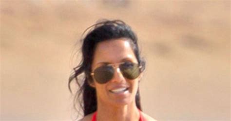 Padma Lakshmi Shows Off Sexy Bikini Body—see The Pic E News