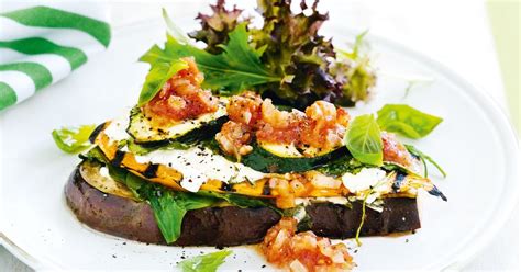 Wipe off any excess chalk from the pvc pipe with a paper towel. Chargrilled vegetable stacks