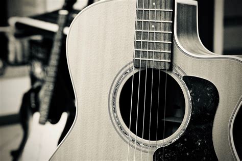 Great song and perfect for rattling off on the acoustic guitar; Acoustic Guitar Songs: The Best 6 Songs that You Can Easily Learn