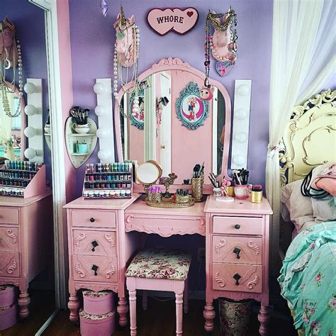 Simply deciding you're going to use pink is not enough. From Kelly Eden on tumblr | Goth home decor, Kawaii ...