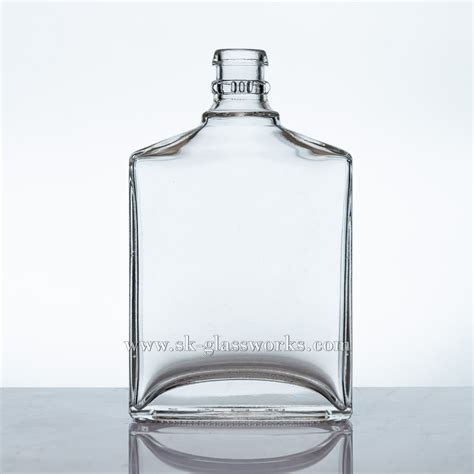 Botella de licores de vidrio plano de 200 ml, botella de vidrio hecha