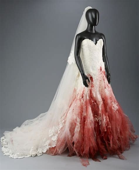 Https://tommynaija.com/wedding/bella S Nightmare Wedding Dress