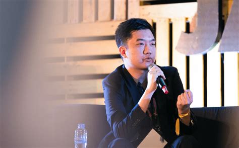 William tanuwijaya is leading his position as one of the best professionals among the top businessperson. william tanuwijaya - Tech in Asia