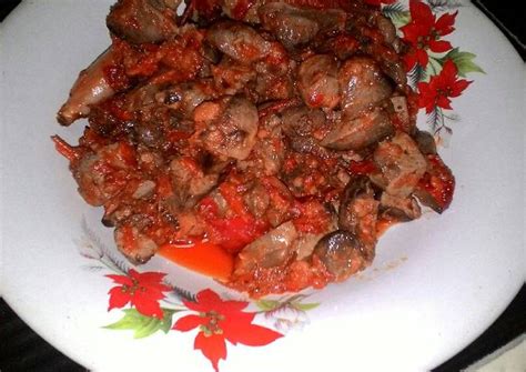 • 10 pasang ati ampela ayam, rebus 10 menit, lalu iris tipis • 3 buah cabai merah, buang biji, dan iris tipis, tumis sebentar (*) • 2 lembar sdt garam • 2 sdt gula merah cara membuat sambal goreng ati ampela : Resep Sambal goreng ati ampela oleh Numadian - Cookpad