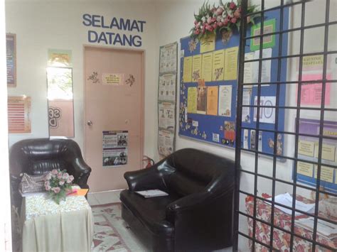 Check spelling or type a new query. BIMBINGAN DAN KAUNSELING : PENGURUSAN PERKHIDMATAN ...