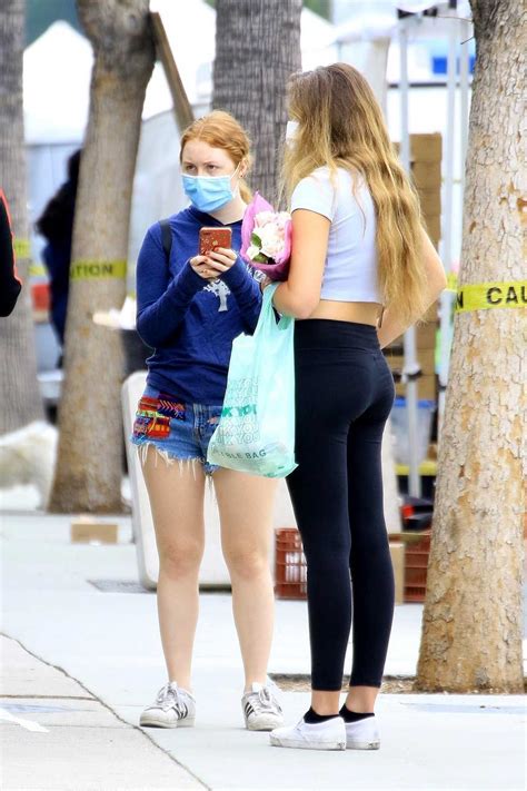 What Goes Well With Black Dress Shirt - How To Wear A Black Suit: Complete Style Guide 2022