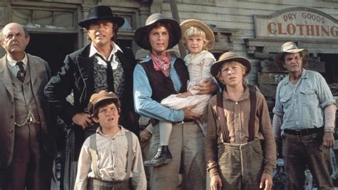 Bill bixby, clay o'brien, don knight and others. ‎The Apple Dumpling Gang (1975) directed by Norman Tokar ...