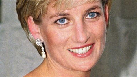 Photographer Reveals That Princess Diana Was Visibly Blushing While