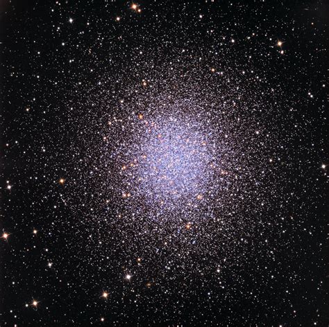 Apod M13 The Great Globular Cluster In Hercules 2017 05 12 Apod