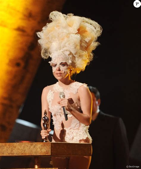 Lady Gaga Aux Brit Awards à Londres Le 16 Février 2010 Purepeople