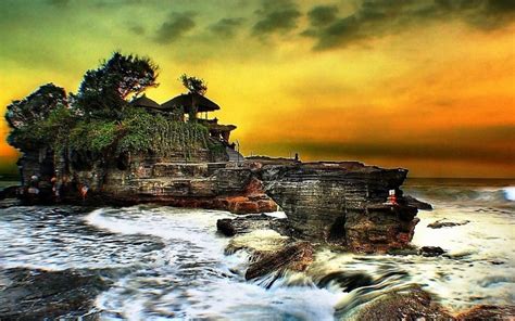 It cannot be reached by anyone during the high tide. Bali Tanah lot Pure - Tempat Wisata | Foto Gambar Wallpaper