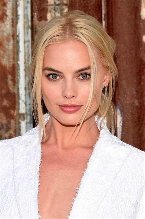 Margot Robbie Givenchy Spring 2016 Fashion Show At New